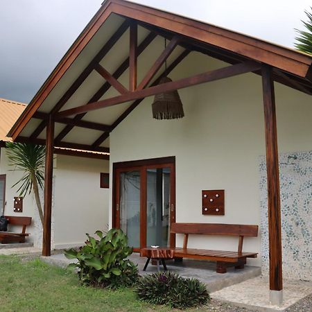 Outside Bungalow Sekongkang المظهر الخارجي الصورة