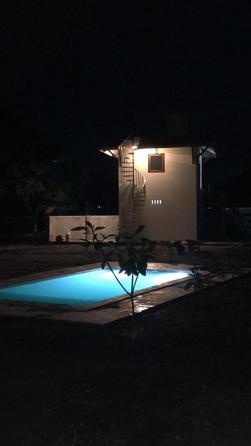 Outside Bungalow Sekongkang المظهر الخارجي الصورة